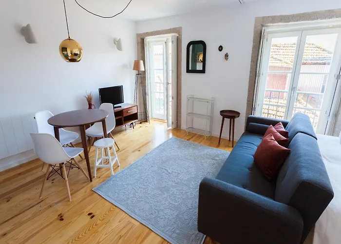 Central Porto Apartment With Balcony